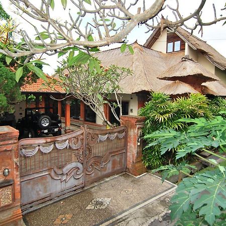 Villa Asih Ketewel Екстер'єр фото
